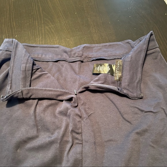 Navy Blue Simply Styled Asymmetrical Front Mini Skirt, Zip in back, Size Large - Picture 3 of 6